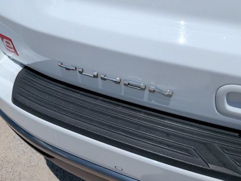 Used 2023 GMC Yukon AT4 w/ Technology Package AWD/4WD image 50