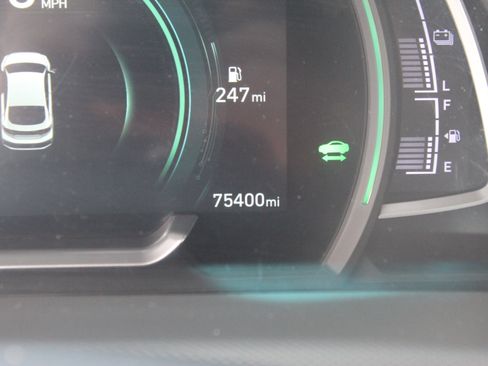 Used 2022 Hyundai Ioniq SE FWD image 19