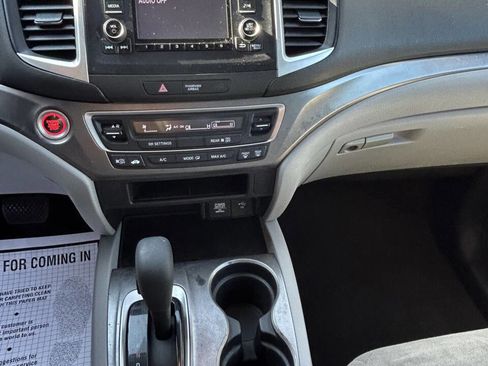 Used 2019 Honda Pilot LX image 11