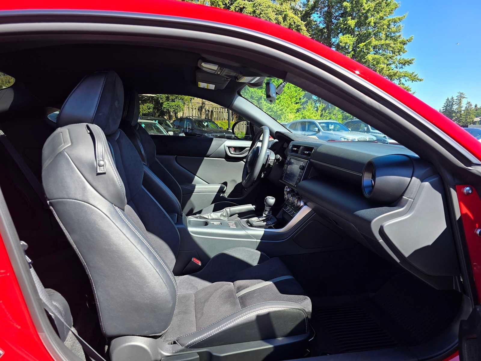 Used 2025 Toyota GR86 Premium w/ ALL Weather Mat Package (TMS) RWD image 11