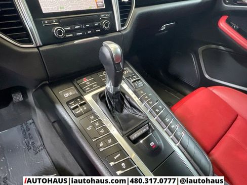 Used 2017 Porsche Macan image 23