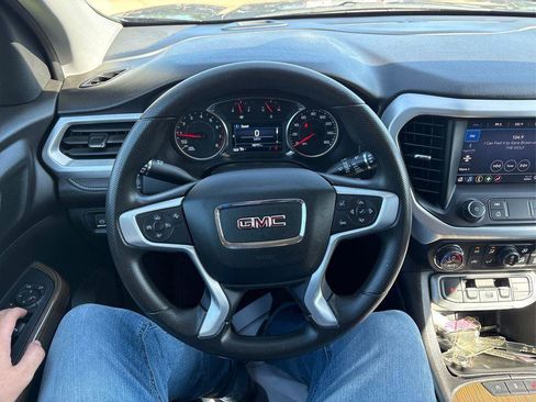 Used 2023 GMC Acadia SLE AWD/4WD image 14