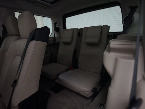 Used 2015 Land Rover LR4 HSE LUX AWD/4WD image 16