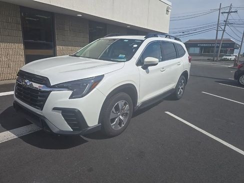 Used 2025 Subaru Ascent Premium AWD/4WD image 1