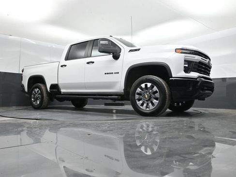 Used 2024 Chevrolet Silverado 2500 Custom w/ Custom Value Package AWD/4WD image 57
