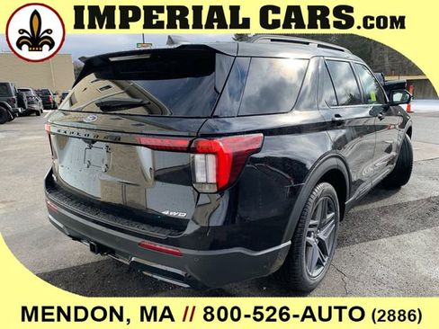 New 2026 Ford Explorer ST-Line w/ ST-Line Street Pack image 12