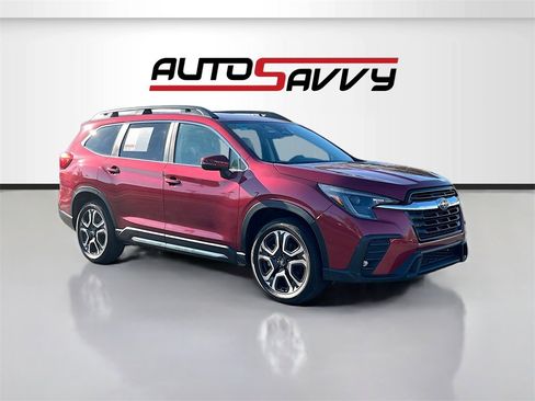 Used 2023 Subaru Ascent Limited image 1
