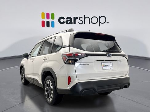 Used 2025 Subaru Forester Premium AWD/4WD image 3