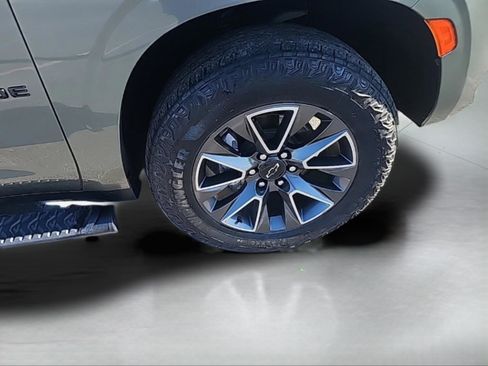 Used 2023 Chevrolet Tahoe Z71 w/ Luxury Package image 16