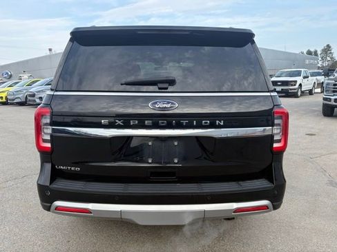 Used 2024 Ford Expedition Limited image 4