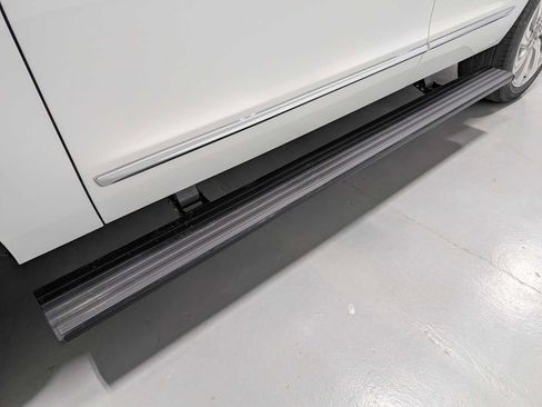 Certified 2023 Lincoln Navigator Reserve image 13