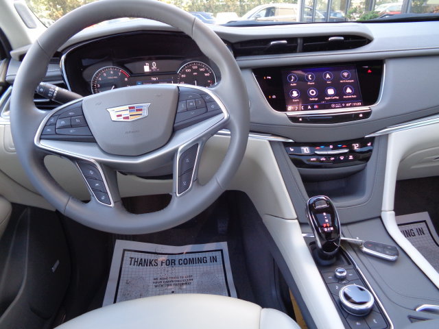 Used 2025 Cadillac XT5 Premium Luxury w/ LPO, Floor Liner Package AWD/4WD image 12