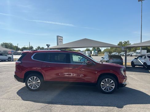 Used 2027 GMC Acadia Denali FWD image 4