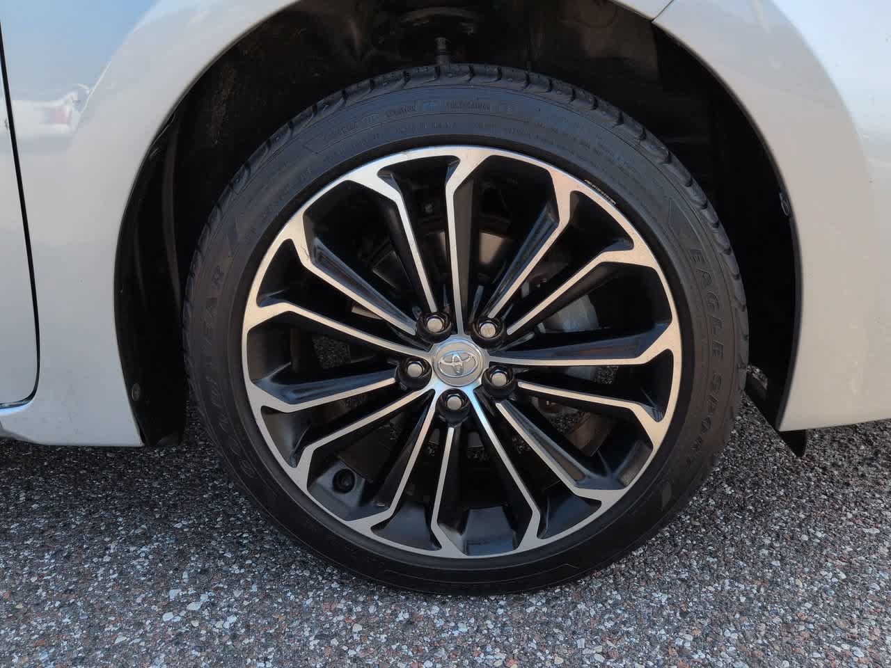 Used 2014 Toyota Corolla S FWD image 11