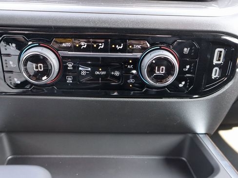 New 2025 Chevrolet Silverado 1500 High Country w/ High Country Premium Package image 11