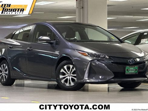 Certified 2022 Toyota Prius Prime LE image 1