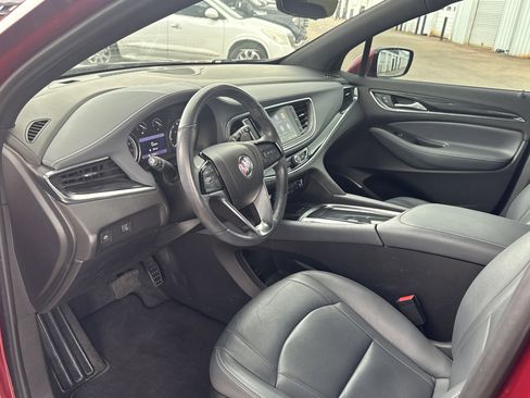 Used 2022 Buick Enclave Essence w/ Sport Touring Edition FWD image 6