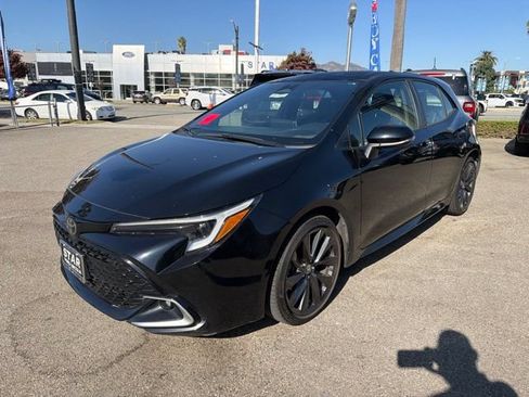 Used 2024 Toyota Corolla XSE FWD image 3
