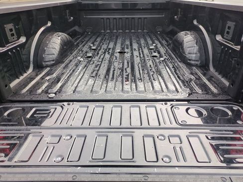 Used 2024 Ford F250 Lariat image 7