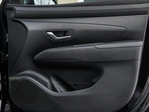 New 2026 Hyundai Tucson SE image 9