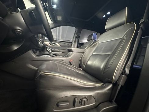 Used 2023 Chevrolet Traverse Premier w/ Redline Edition FWD image 16