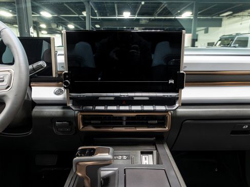 Used 2024 GMC Hummer EV 3X w/ Omega Edition image 37