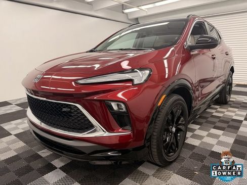 Used 2025 Buick Encore GX Sport Touring w/ Comfort Package FWD image 1
