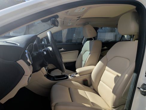 Used 2019 Mercedes-Benz GLA 250 image 13