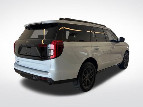 Certified 2025 Ford Expedition Platinum w/ Stealth Performance Package AWD/4WD image 3