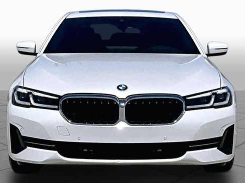 Used 2023 BMW 530i w/ Convenience Package RWD image 3