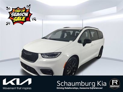 Used 2025 Chrysler Pacifica Limited
