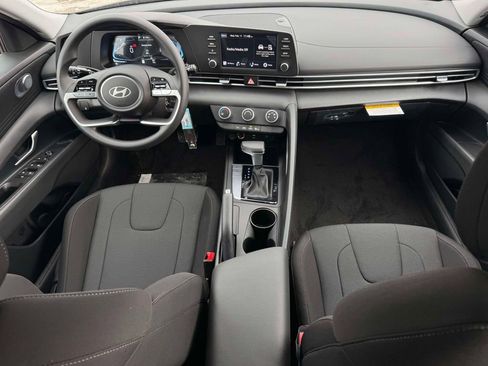 New 2026 Hyundai Elantra SE image 10