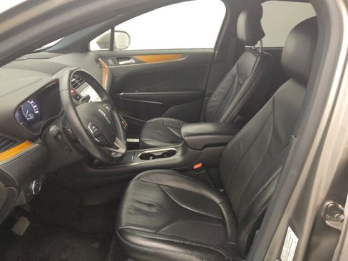 Used 2017 Lincoln MKC Select w/ Select Plus Package image 17