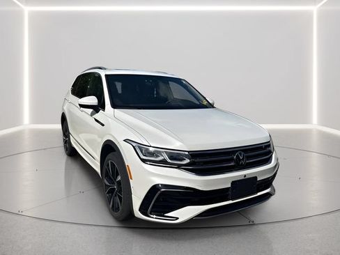Used 2024 Volkswagen Tiguan SEL R-Line AWD/4WD image 26