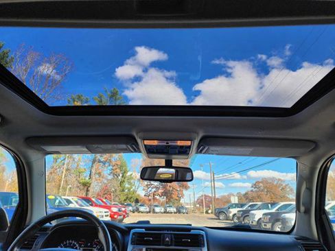 Used 2014 Toyota 4Runner Limited AWD/4WD image 22