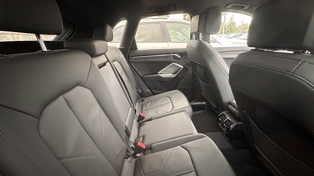 Used 2022 Audi Q3 2.0T Premium Plus w/ Premium Plus Package AWD/4WD image 7