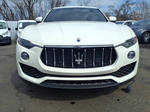 Used 2018 Maserati Levante AWD/4WD image 8