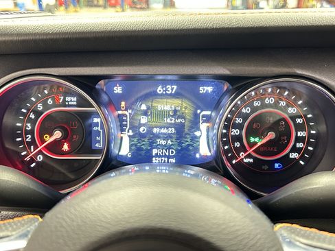 Certified 2021 Jeep Gladiator Mojave AWD/4WD image 25