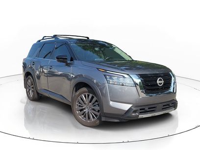Used 2024 Nissan Pathfinder SL w/ SL Premium Package