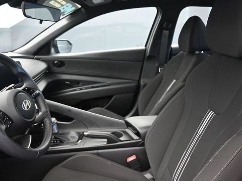 Certified 2025 Hyundai Elantra Sport FWD image 24
