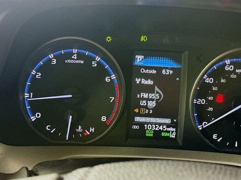 Used 2018 Toyota RAV4 XLE image 14