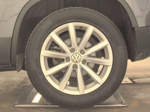Used 2017 Volkswagen Tiguan Wolfsburg Edition FWD image 14