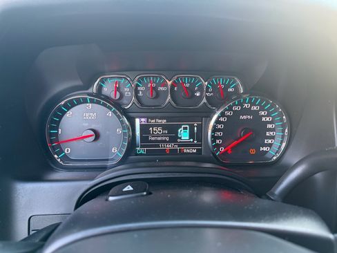 Used 2016 Chevrolet Suburban LT image 20