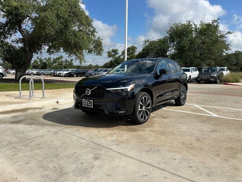 Used 2025 Volvo XC60 B5 Plus w/ Protection Package Premier image 2