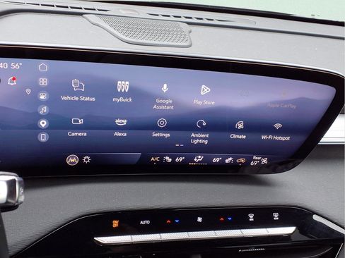 Used 2025 Buick Enclave Preferred FWD image 7