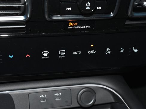 New 2026 Nissan Sentra SV w/ SV Convenience Package FWD image 11