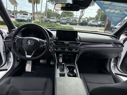 Used 2020 Honda Accord Sport image 36