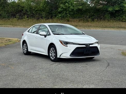 Used 2023 Toyota Corolla LE FWD image 1