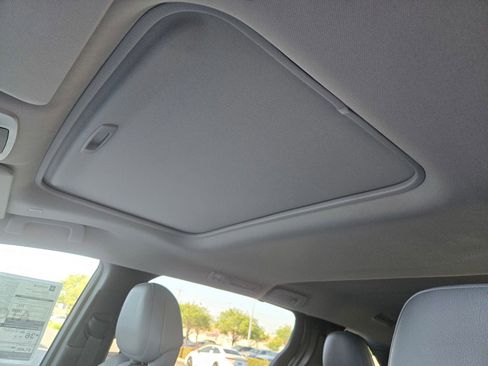 Certified 2026 Toyota Sienna XLE FWD image 17