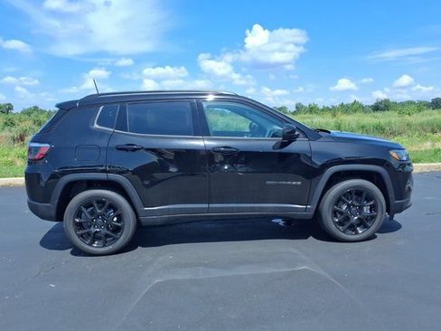 New 2026 Jeep Compass Latitude AWD/4WD image 28